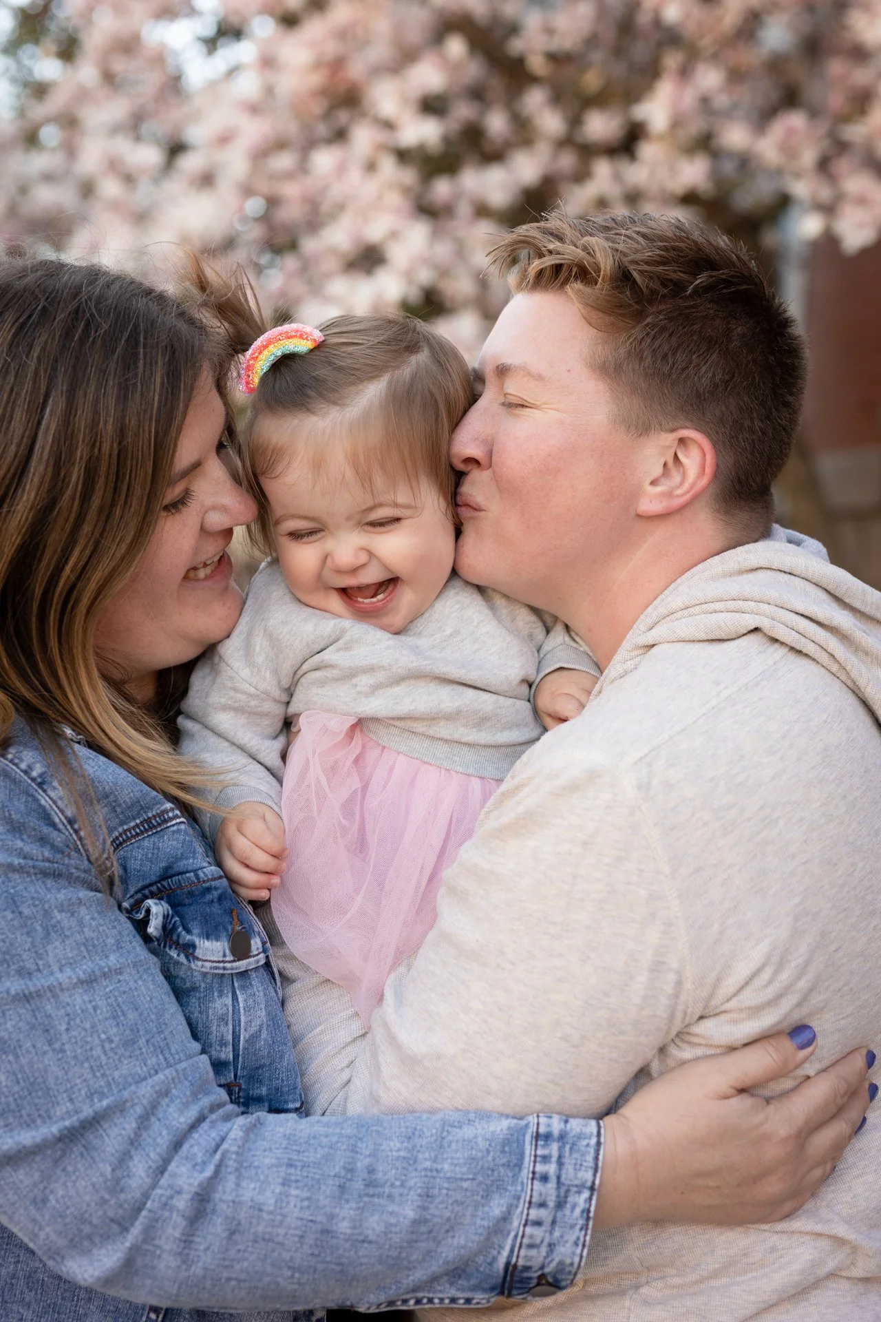 two-moms-family-photographer-spring-flower-photoshoot