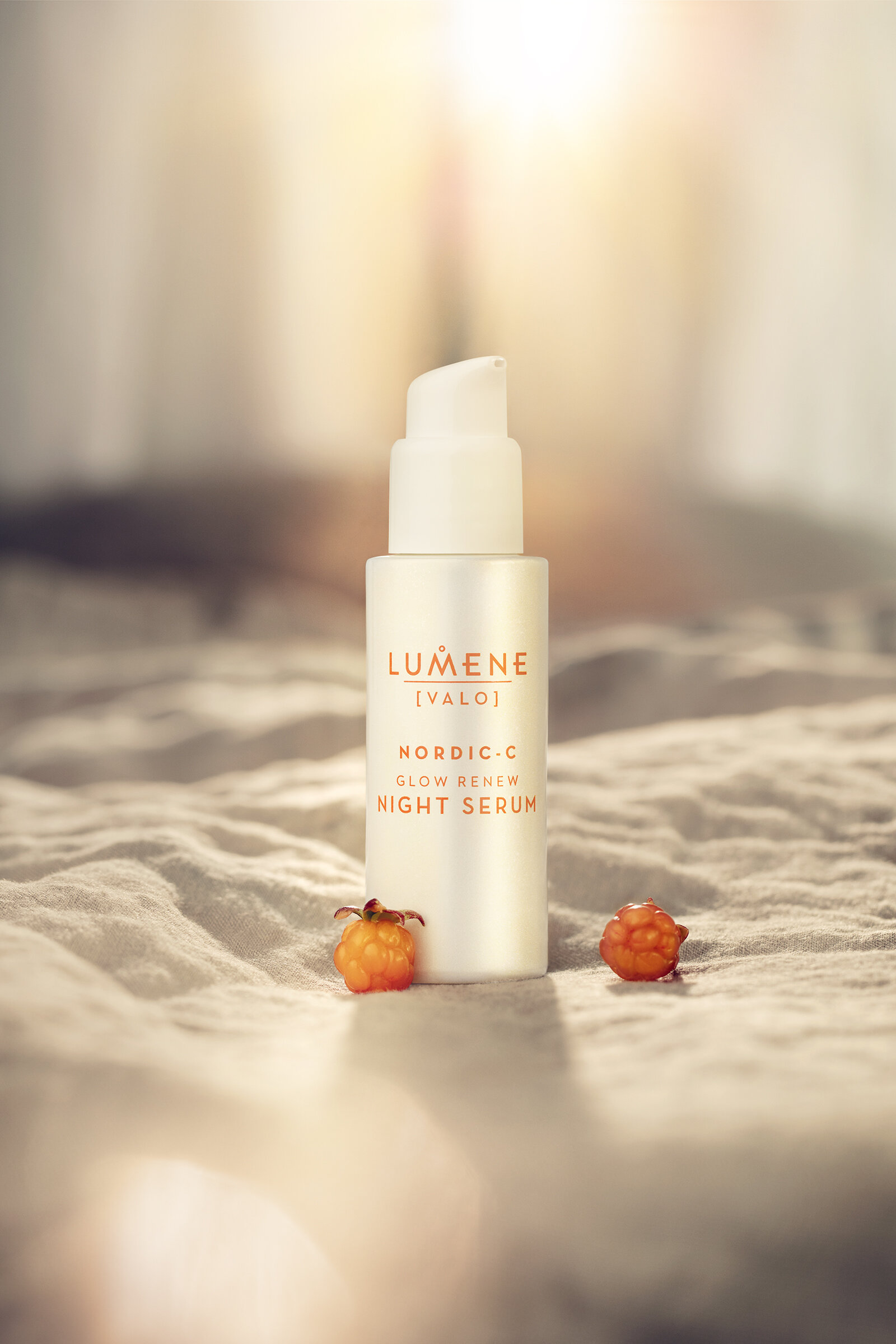Lumene_VALO_Nordic-C_Glow_Renew_Night_Serum_CPS.jpg