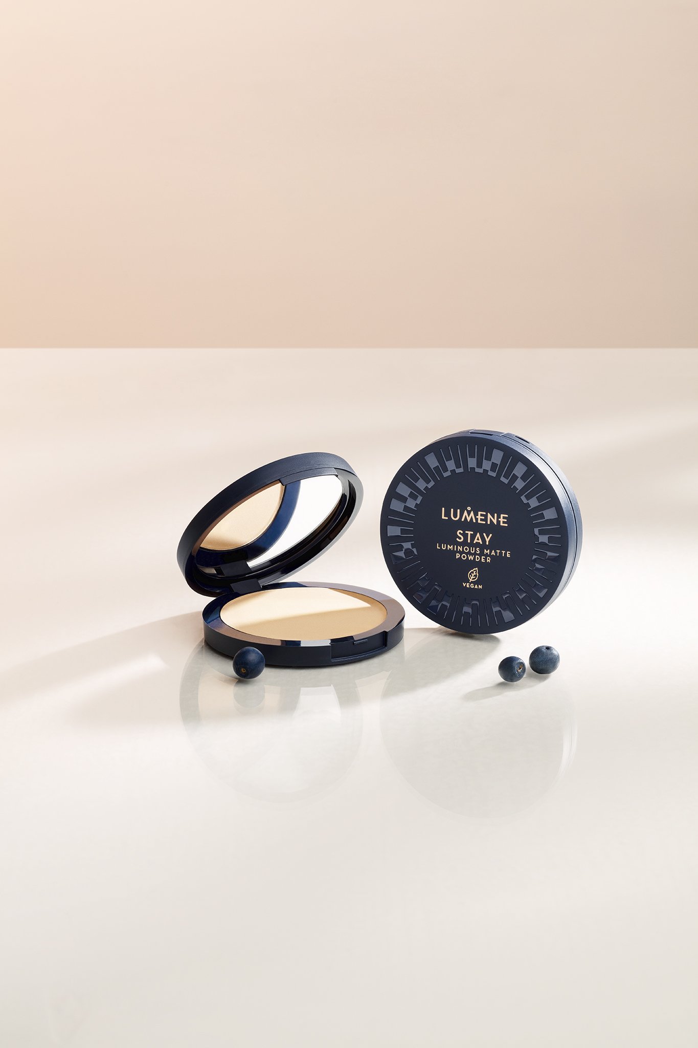 Lumene_STAY_Luminous_Matte_Powder_CPS.jpg