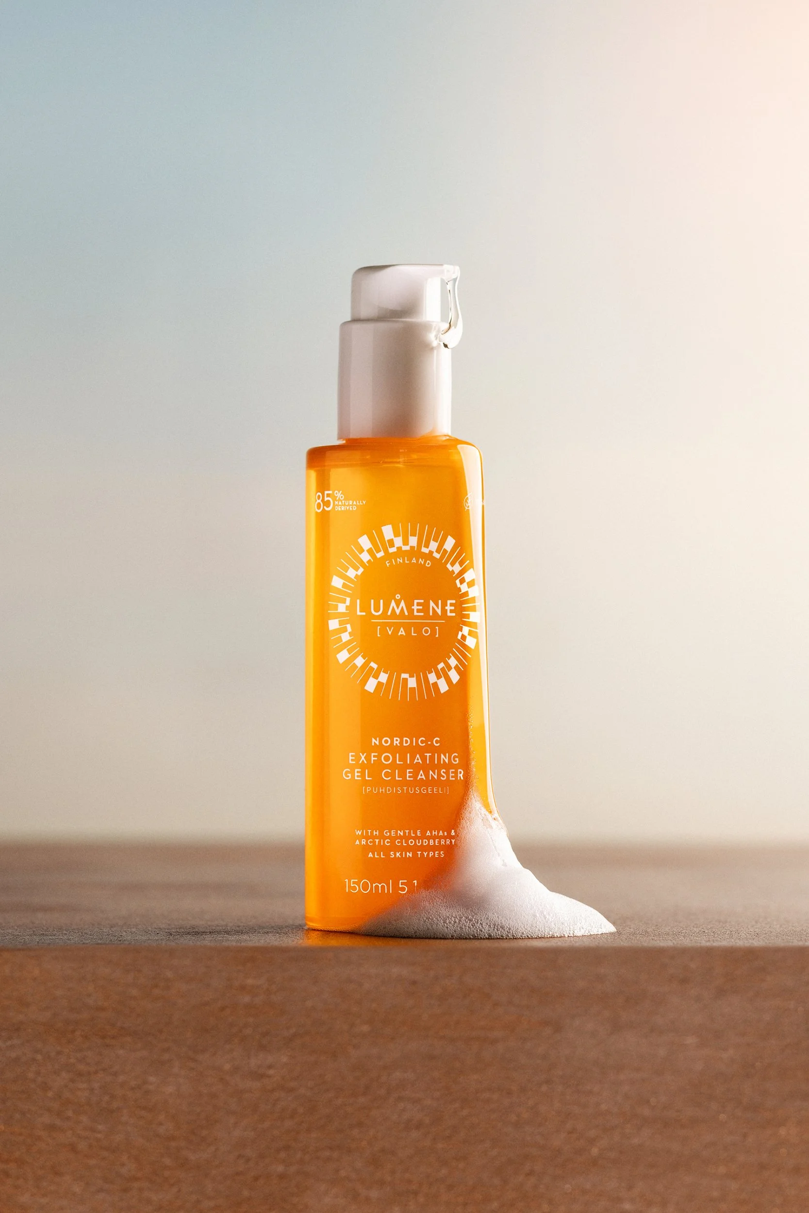 Lumene-Nordic-C-Gel-Cleanser-CPS-Hero.jpg