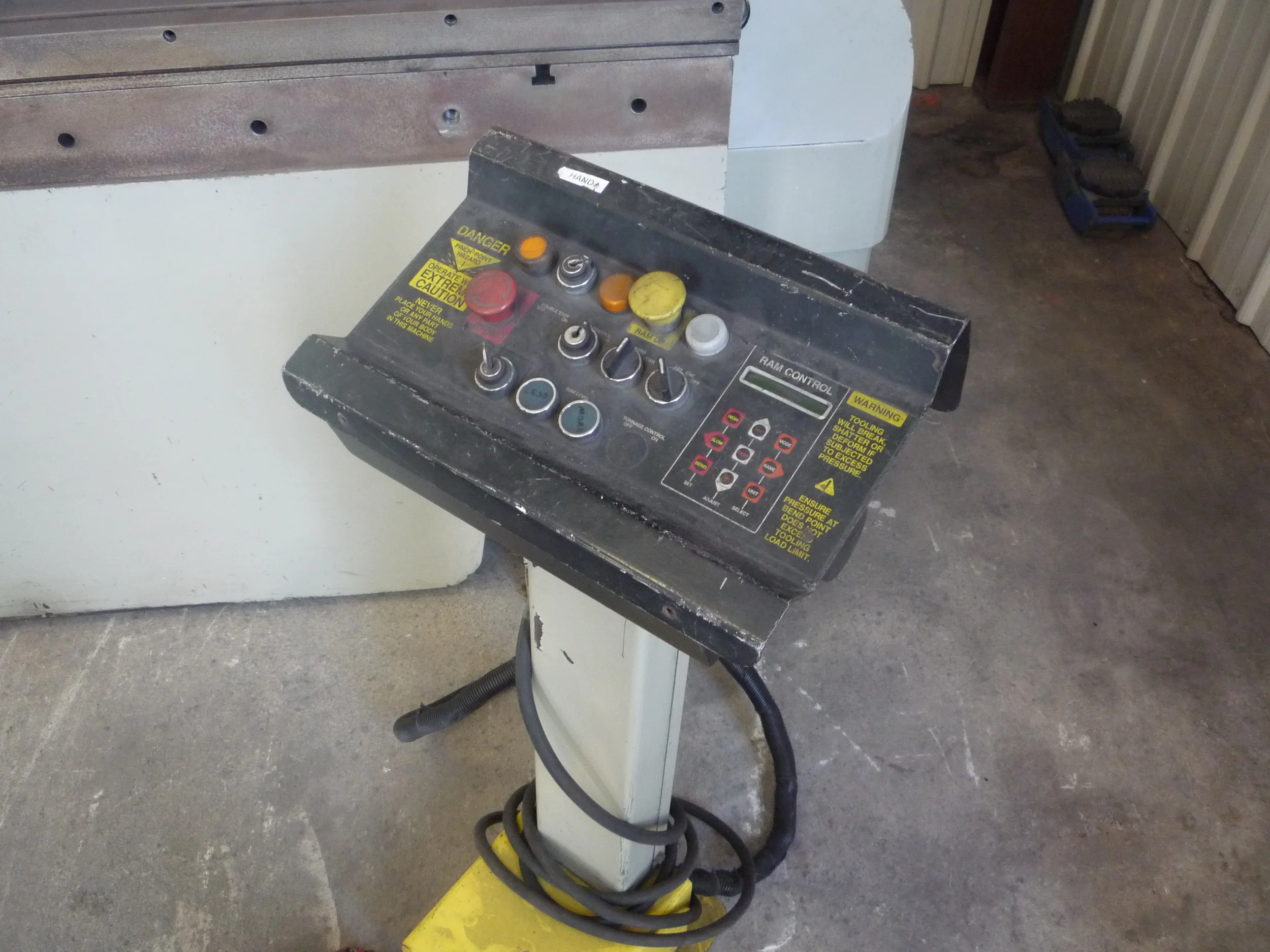 ETS 100 Pedestal must be in working order for Retrofit