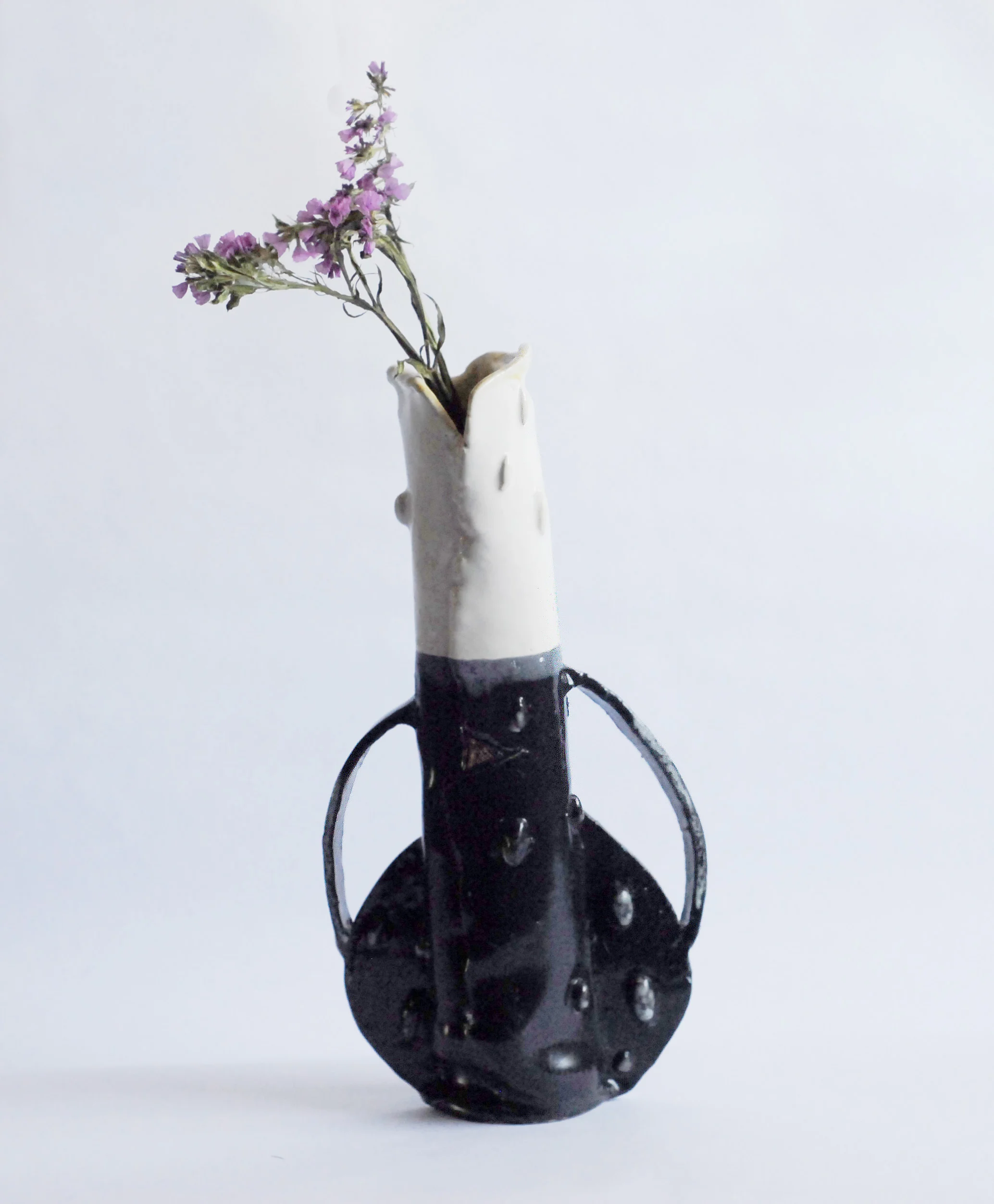 bumpyarmvase.jpg