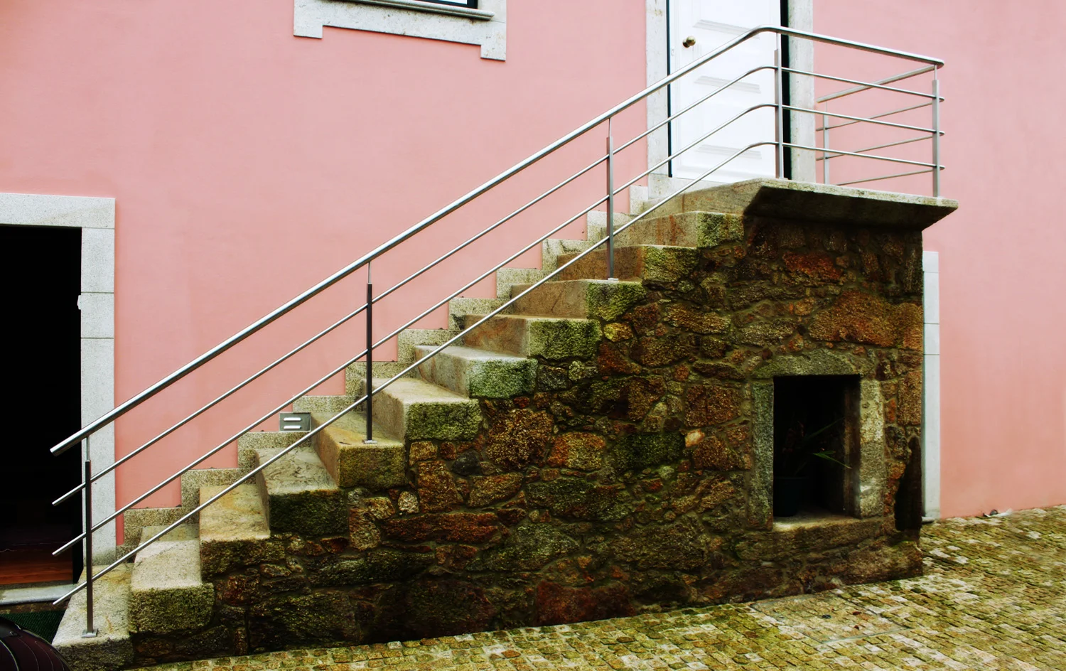 06 - Exterior Stairs_Escadas Exteriores.jpg