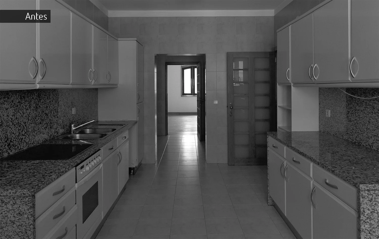07 - Kitchen - Before_Cozinha - Antes.jpg