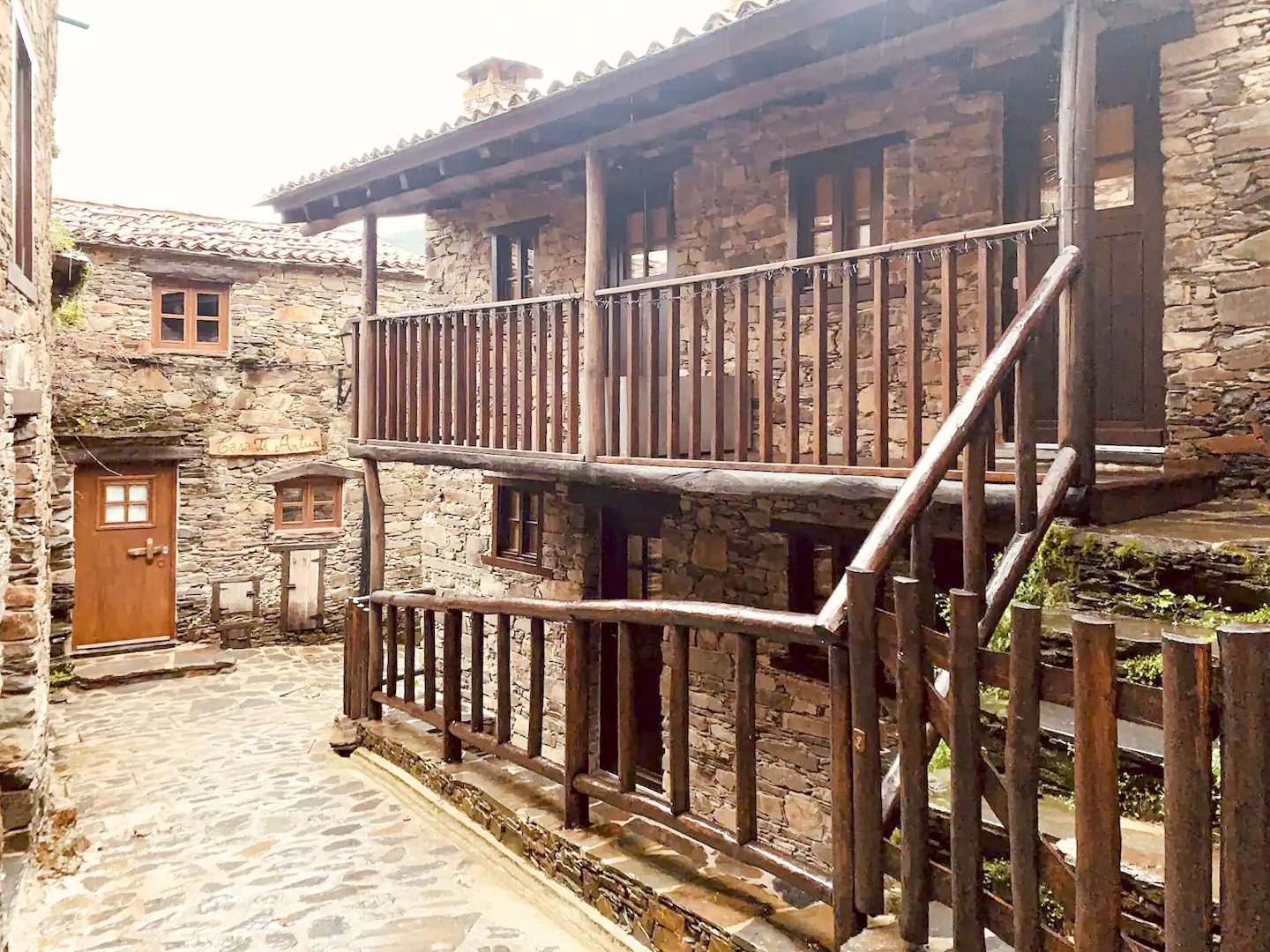 Casa da Beatriz - Casas Talasnal - aldeia xisto - reconstrução - eva atelier - projecto (2).jpg