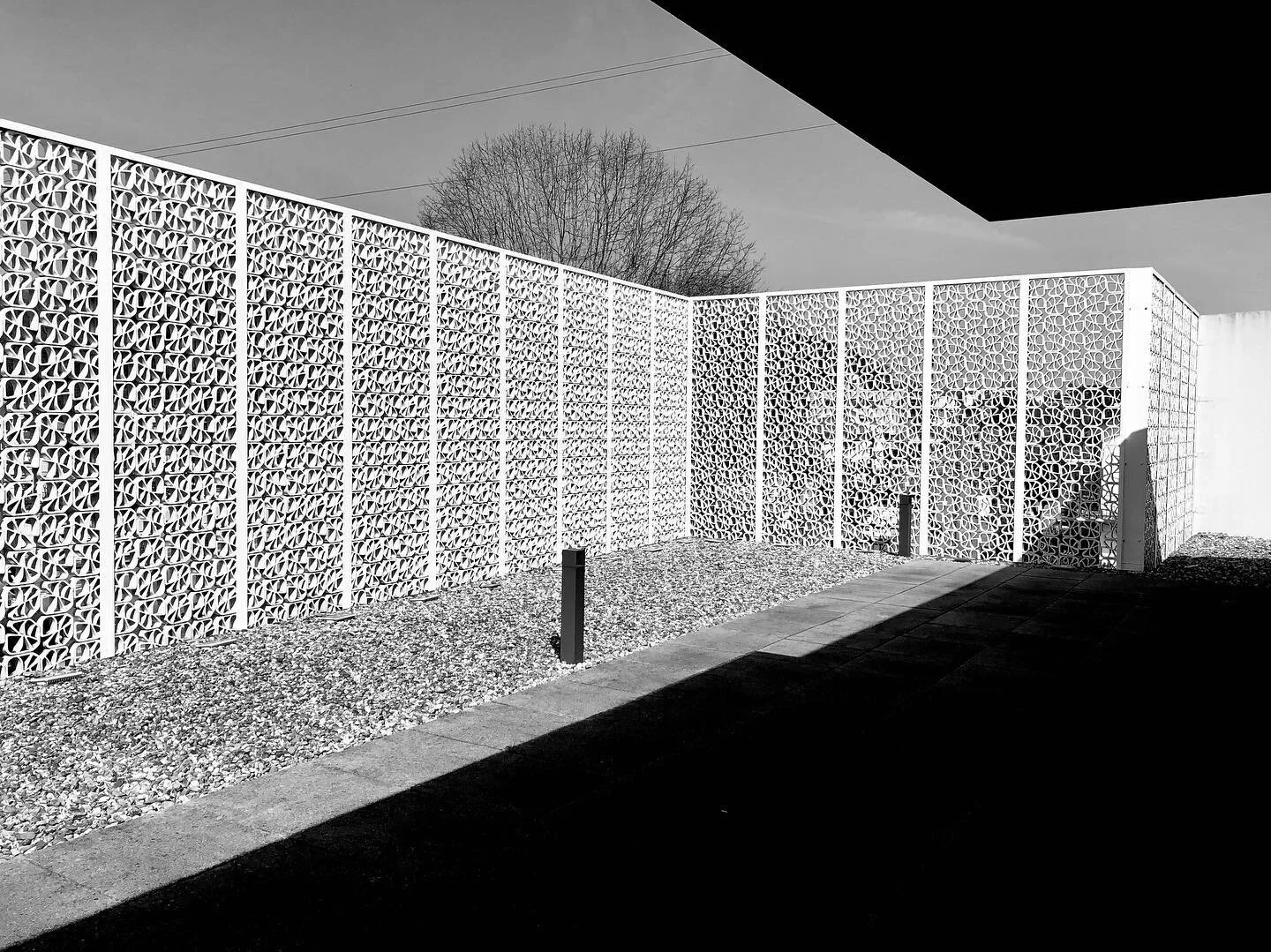 espa&ccedil;o comercial @anteromotorcycles, por @eva_atelier e paulo topa | @piaggio @yamahamotorpt @bmw @bmwmotorradpt @kawasakiportugal @vespaportugal @kymcoportugal | #vilanovadegaia #porto #oporto #portugal #motorcycle #interior #eva_atelier #pia