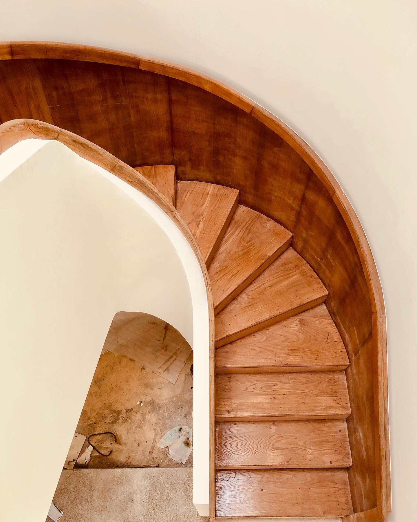 stairway to heaven | Moradia Cousteau | projecto remodela&ccedil;&atilde;o por @eva_atelier
.
.
.
.
#vilanovadegaia #porto #portugal #architecture #arquitectura #arquitetura #arquitecturacontemporanea #underconstruction #art #home #igersportugal #p3t