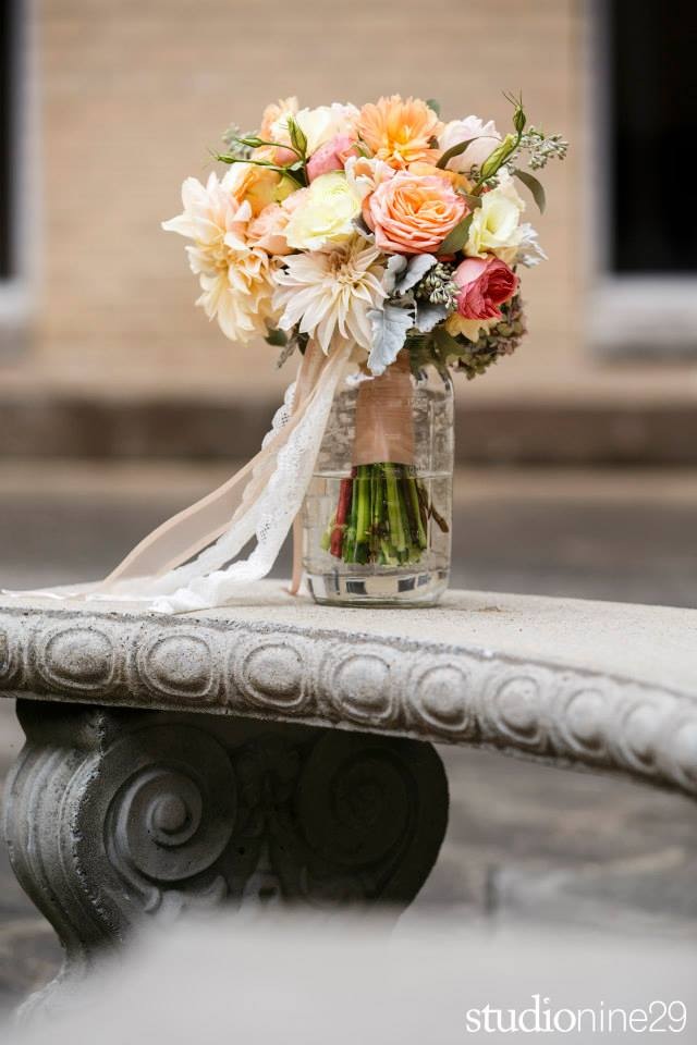 peach-wedding-flowers-kentucky-bride.jpeg