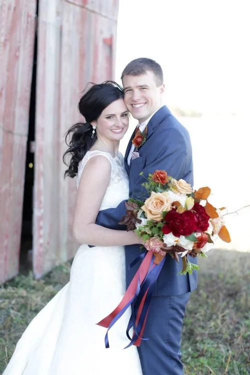 fall-kentucky-barn-wedding.jpg
