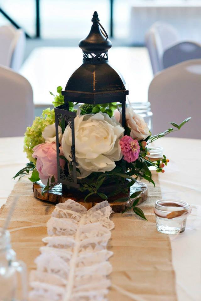 kentucky-wedding-centerpiece-rustic-flowers.jpeg