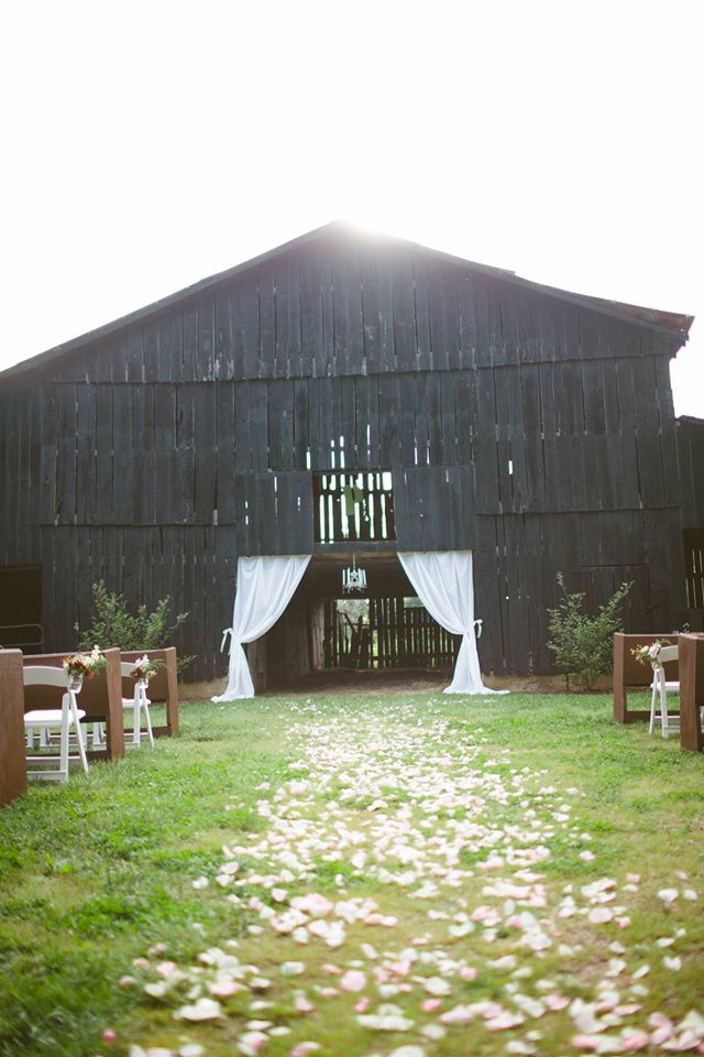 barn wedding-bowling green-florist.jpg