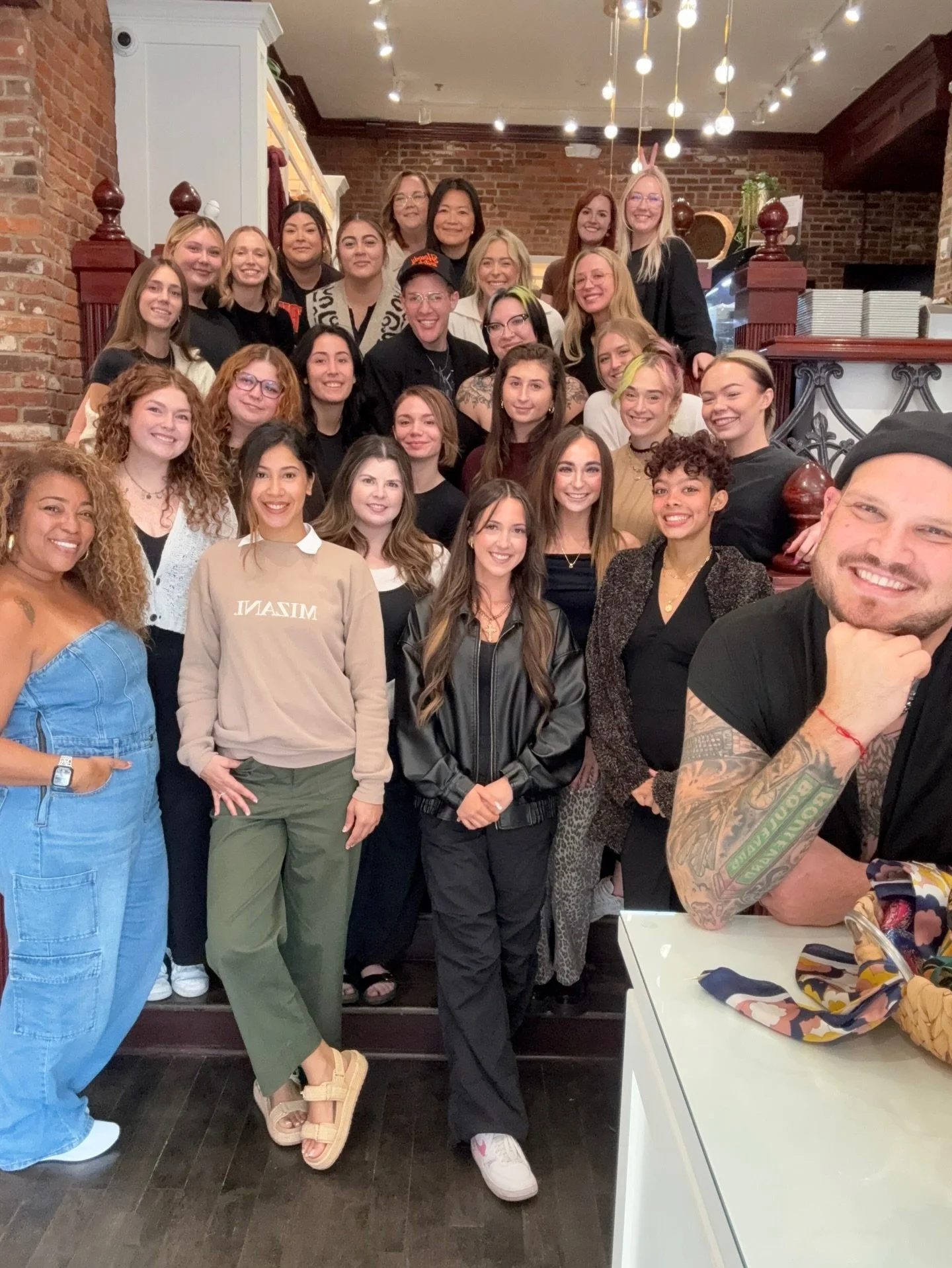 Texture education is community. 🌱
Every class is a chance to equip stylists with the right knowledge and the right tools.

Thank you to every artist who showed up ready to learn, share, and elevate texture together.
This movement grows because of yo