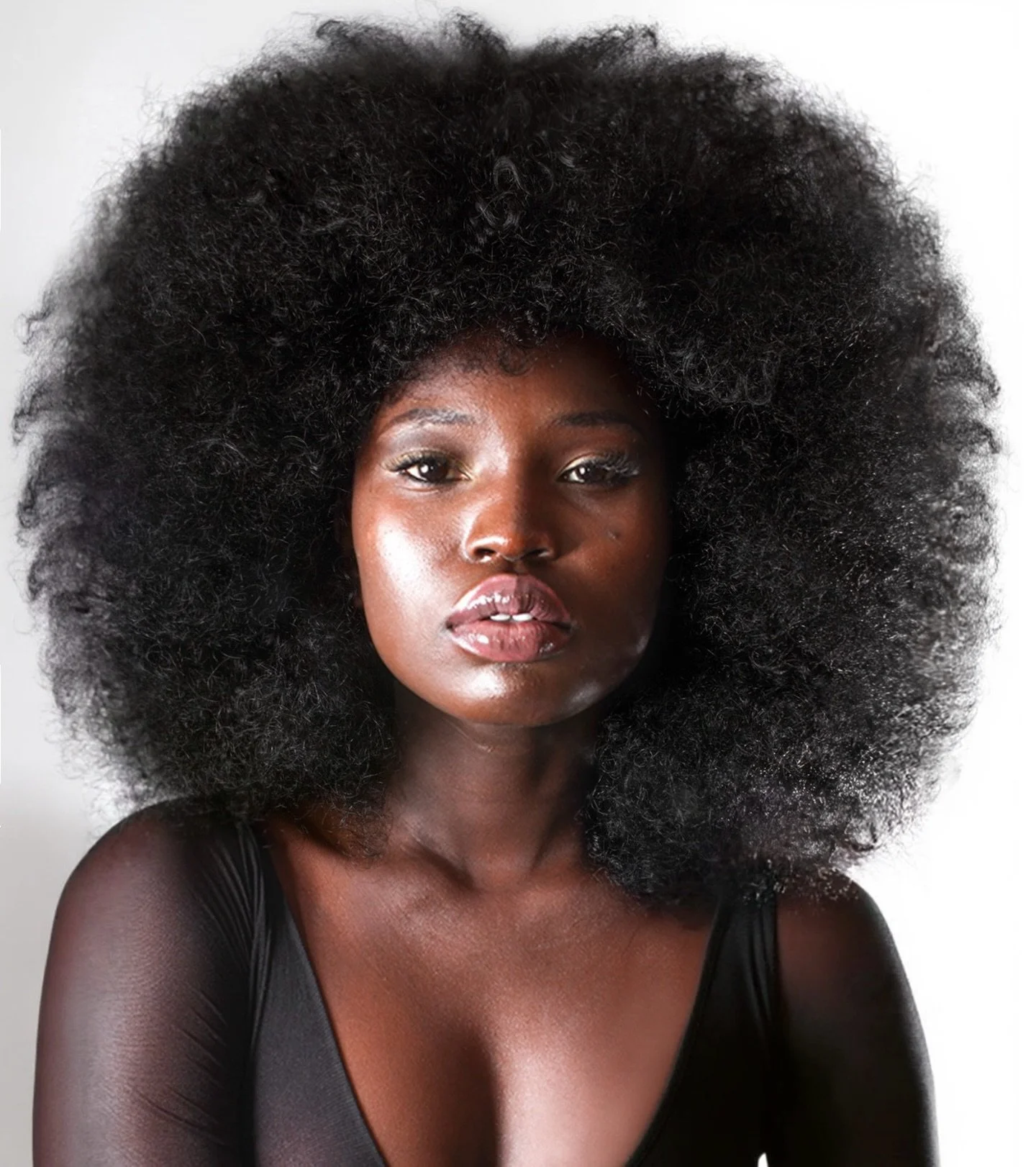 Volume this powerful deserves precision this intentional. ✨

At Texpert Collective, our curved shears are engineered for curly hair specialists who understand that every curl has its own blueprint. The ergonomic curve allows for clean shaping, contro