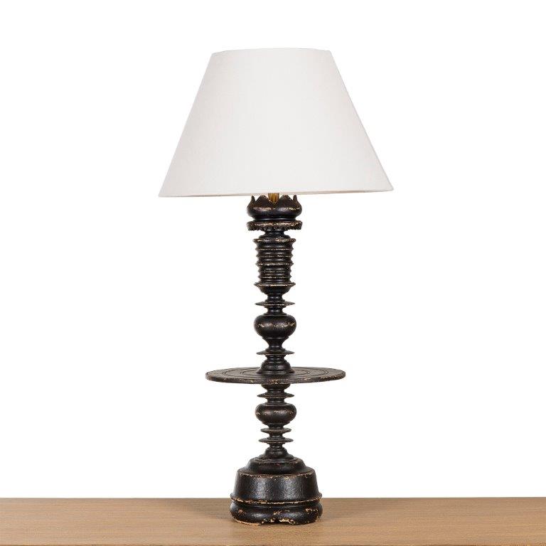 Barcelona Table Lamp in Nero - Front.jpg