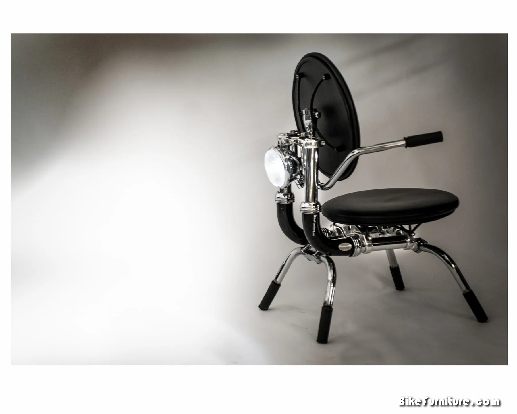 Moto chair with working light