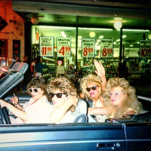 #tbt1985 Chicago 
#bootlegpaparazzi #aboutlastnight #donttakemypicture #streetphotography #olympusxa2 #suburbangirl #gem