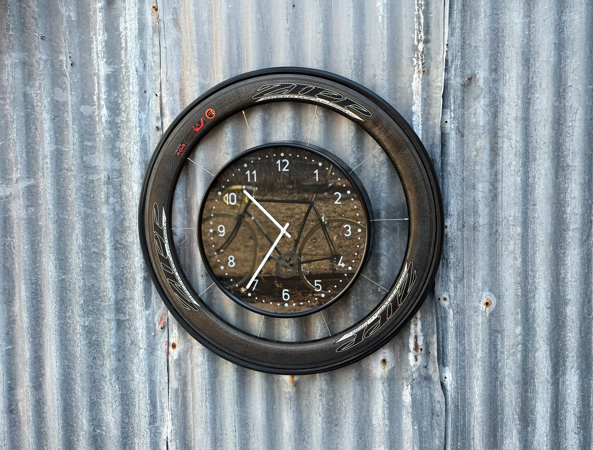 Bicycle wheel clock 700c road carbon