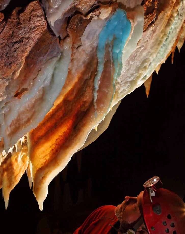 Caver: Daniel Chailloux, assistance: Marcin Gala
