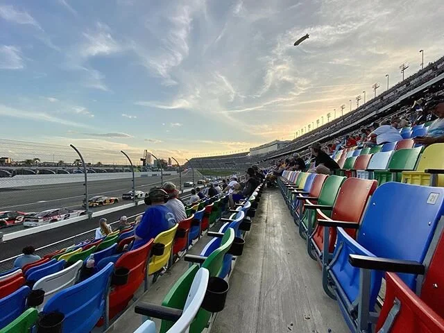 The Daytona 500, nothing short of amazing.
#nascar #daytona500 #daytonabeach #daytonainternationalspeedway #florida #motorsports #stockcarracing #rubbingisracing  #shakenbake #nascaronfox @nascar  @nascaronfox  @disupdates