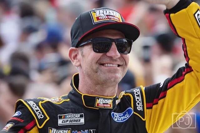 The best personality in NASCAR today.
#clintbowyer @clintbowyer #barstoolsports @barstoolsports #rubbingisracing #podcast #nascar @nascar  #daytona500 @disupdates #daytonainternationalspeedway #daytonabeach #florida #motorsports #motorsportsphotograp