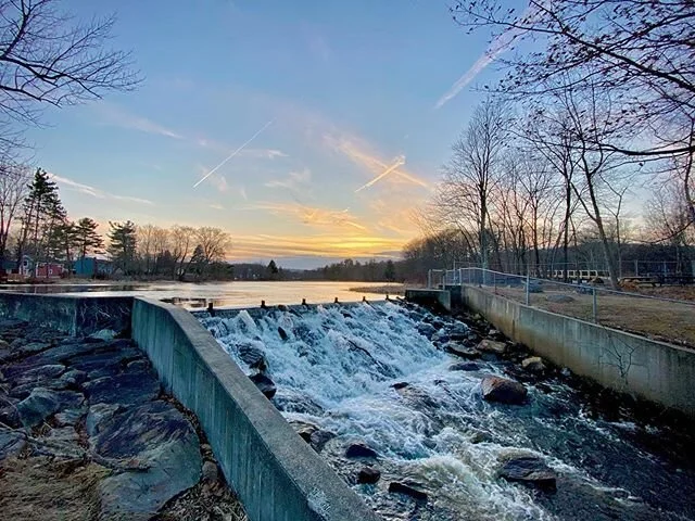 Dam nice sunset
#massachusetts #newengland #spring #springiscoming #sunset #waterfall #dam