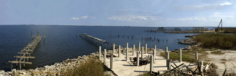 New_Orleans_LA_Wrecked_Peers_2008.jpg