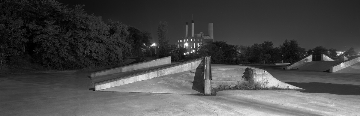 Austin_MN_Skate_Park_Municipal_Plant_2011.jpg