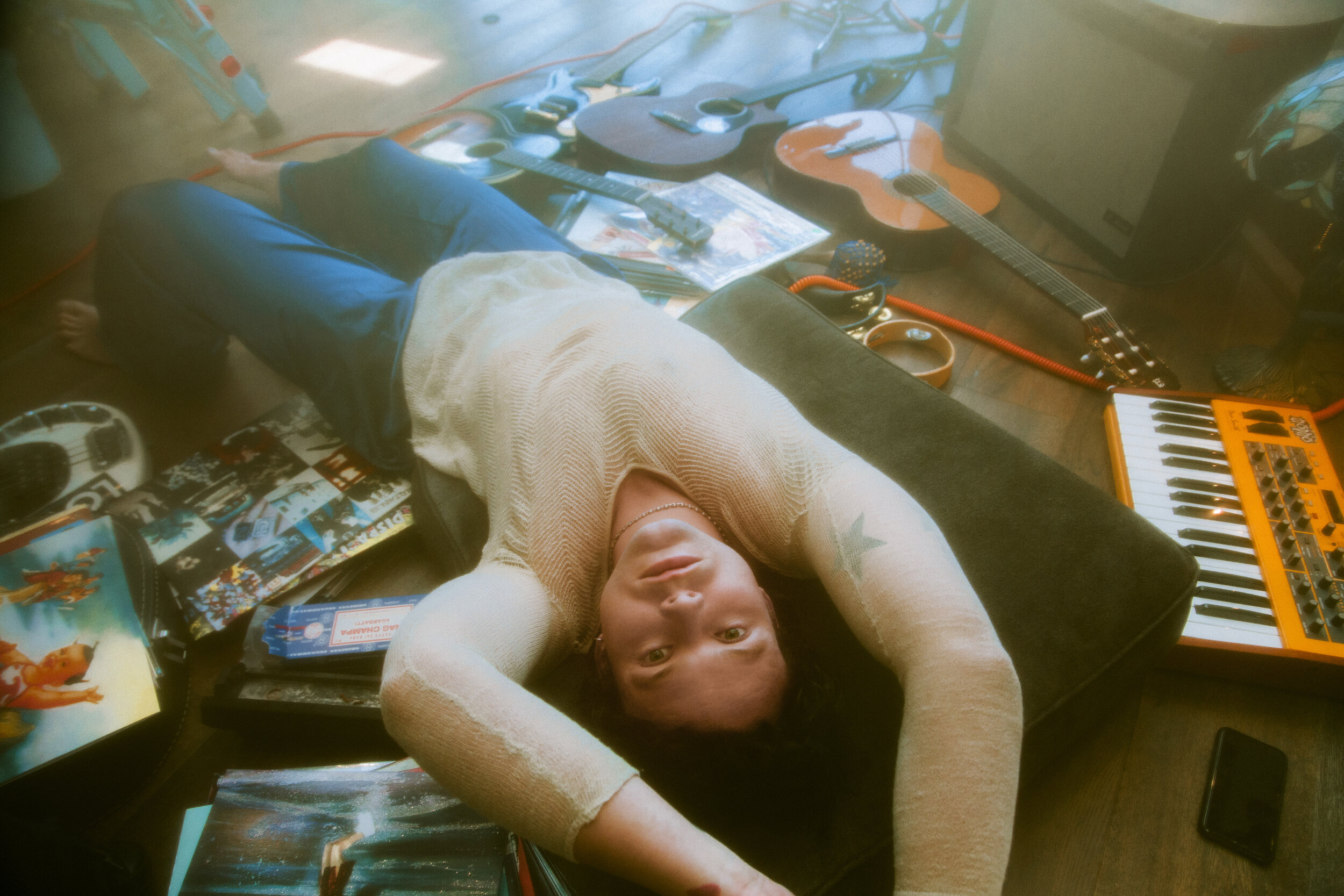 Who Don't Shy Away From The Topic of mental illness in Their Music The Honey POP Ashton Irwin