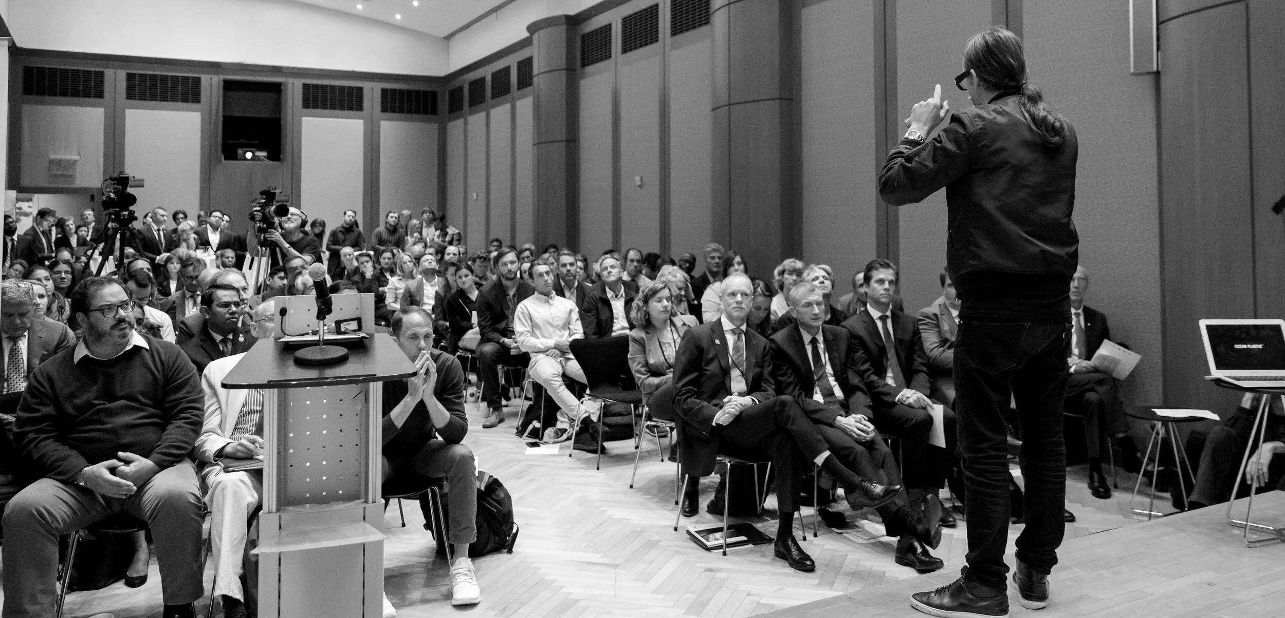 UN Environment x Parley: Turning the Tide on Plastic Pollution 