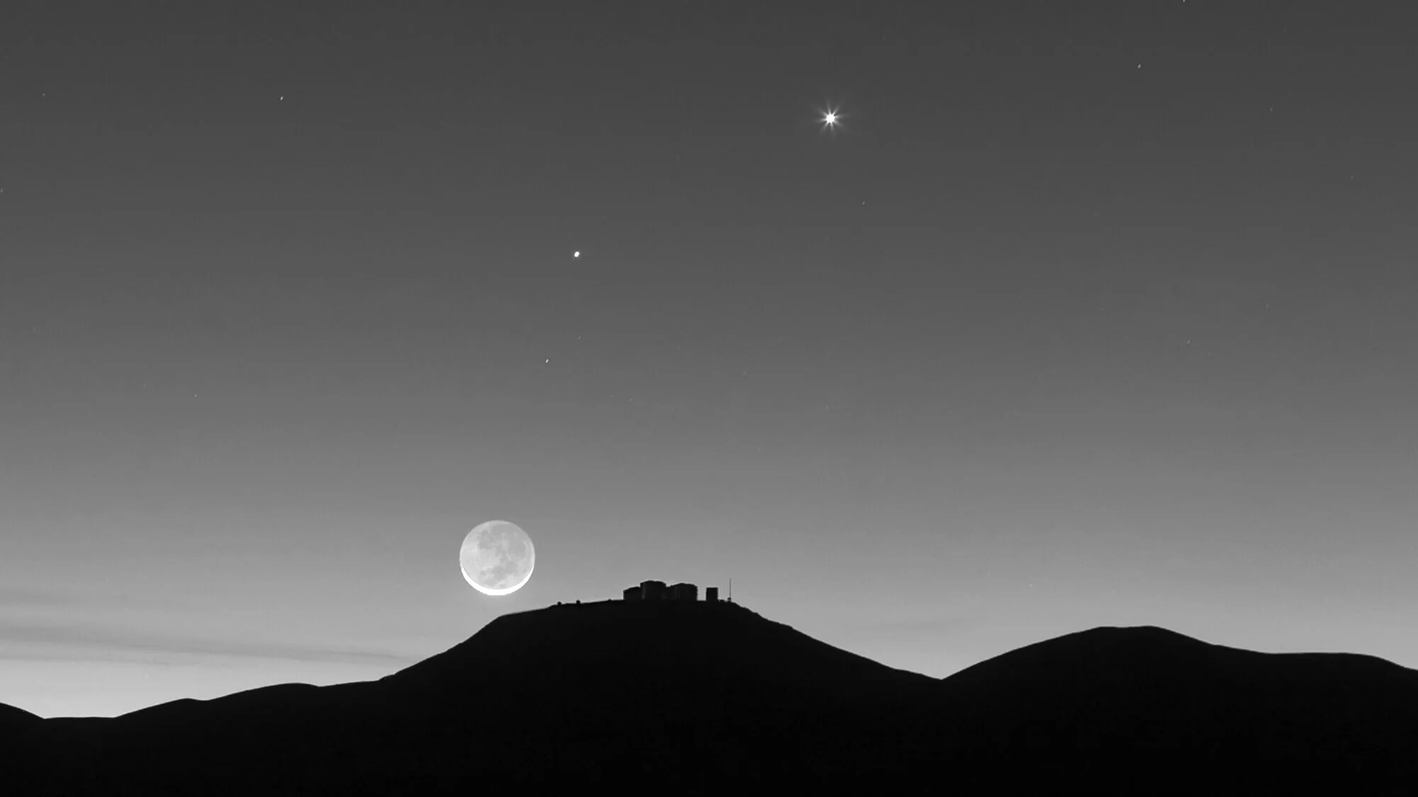 FIVE cosmic links between the moon and the oceans