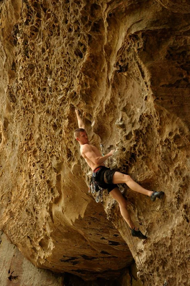 Red River Gorge Rock Climbing - Crossroads