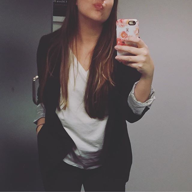 Back to work blues. Nothinβ a boyfriend blazer and a white v-neck canβt solve. π #backtobasics #simple #classic