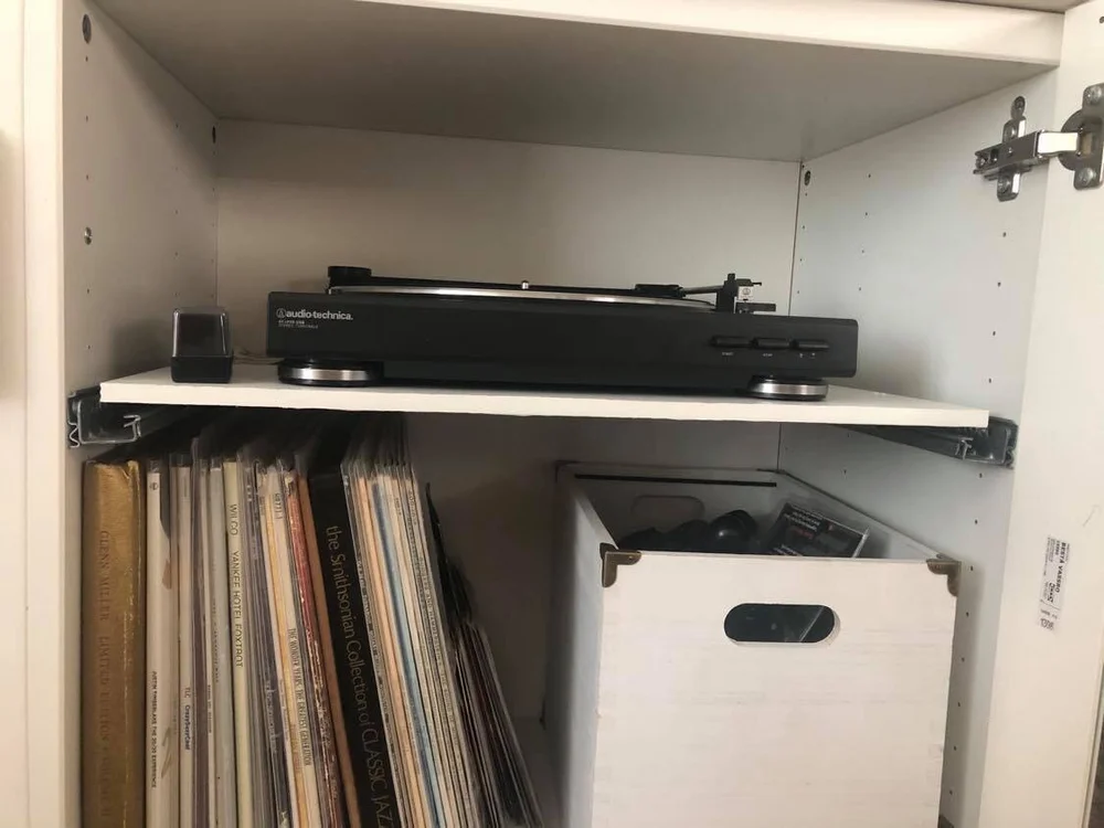 Tv With Pull Out Turntable Shelf