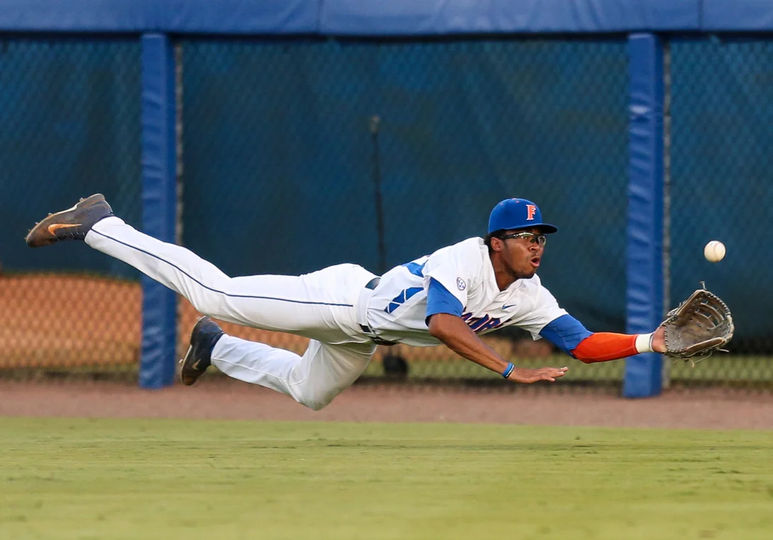 uf diving catch.jpg