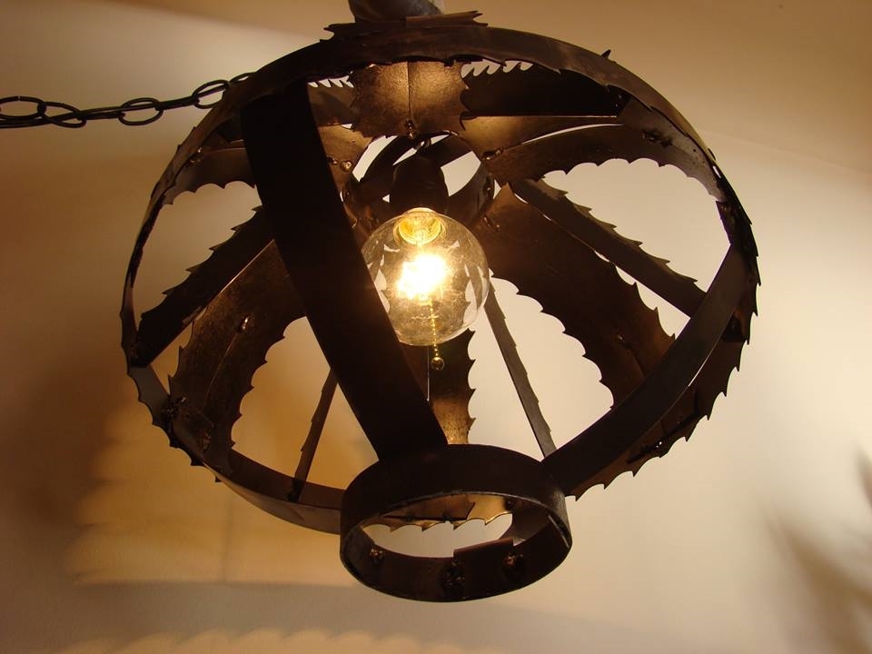 Custom Saw Blade Lamp