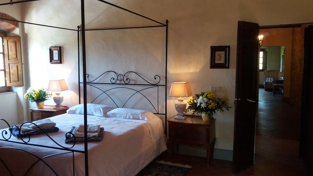 Italy-casanova-bedroom1.jpg