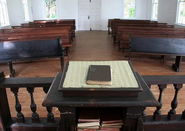 up-on-the-pulpit-1220322-639x451.jpg