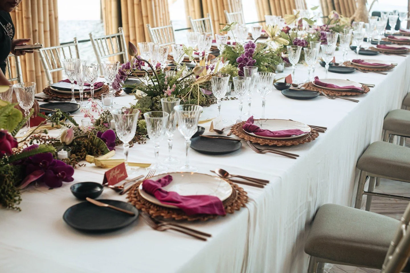 Table set for the night and we take our leave... Nobody notices us when everything's going right and that's exactly how we like it!