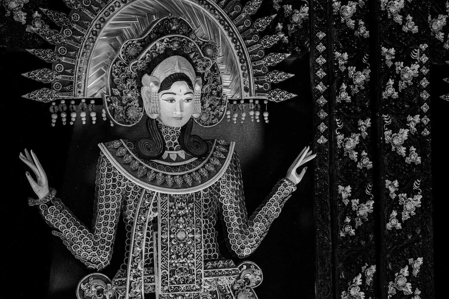 The textures of Bali once the colors are stripped back. #balievents #balidecor