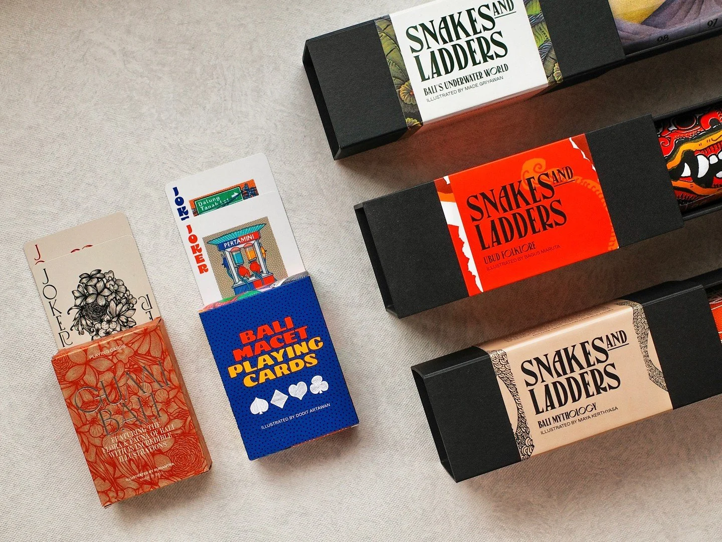 The best gifts for Bali hotel guests or event attendees: games made in Bali featuring art by Balinese artists! #eventgift #attendeegift #customgift