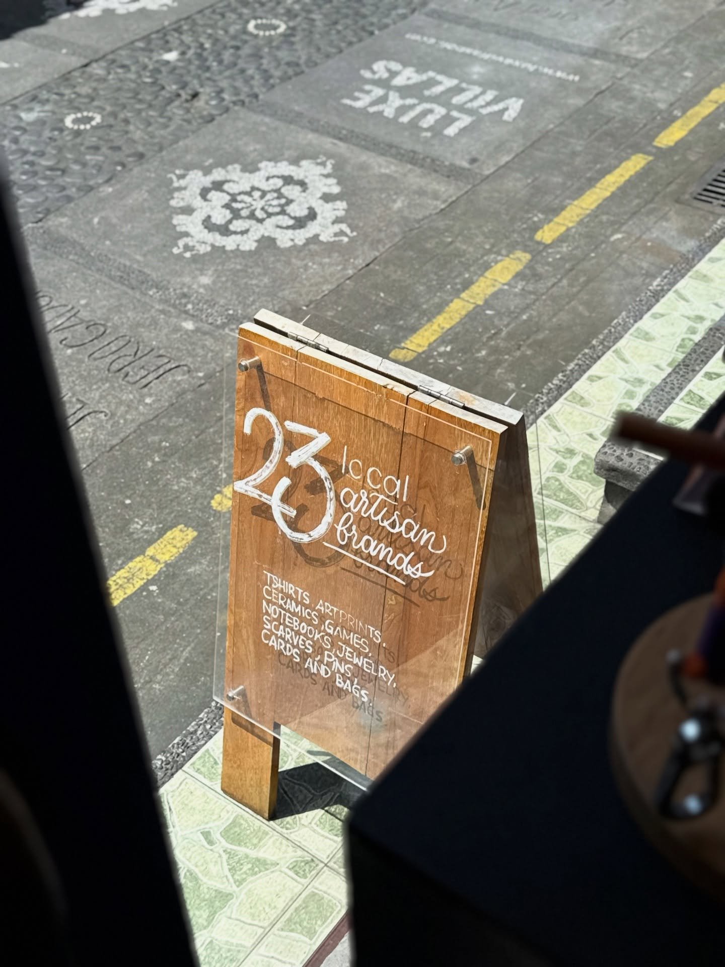 Hanging out at @tokoelami today soaking up the sun and the Kajeng vibes.