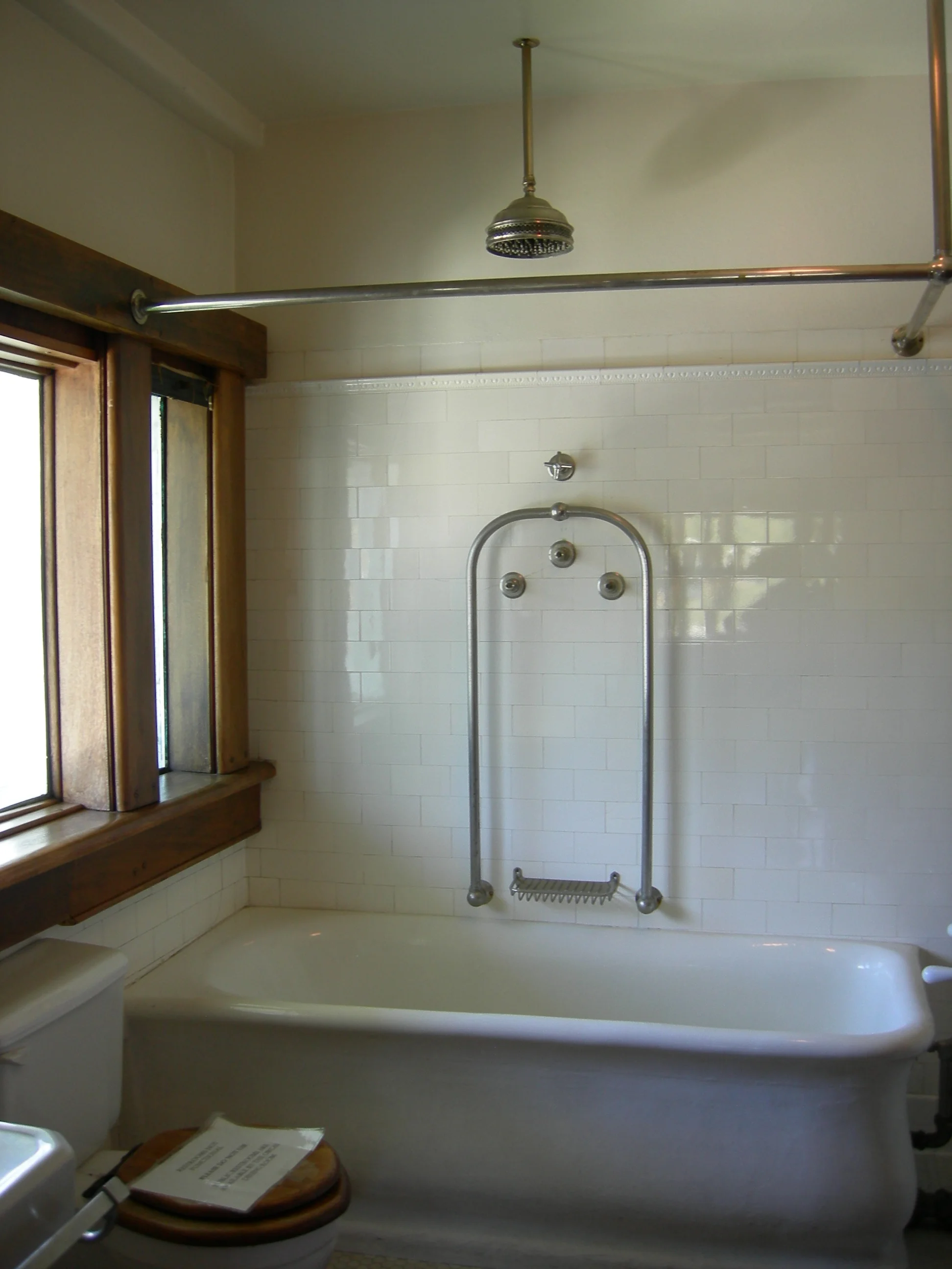 old tub.jpg