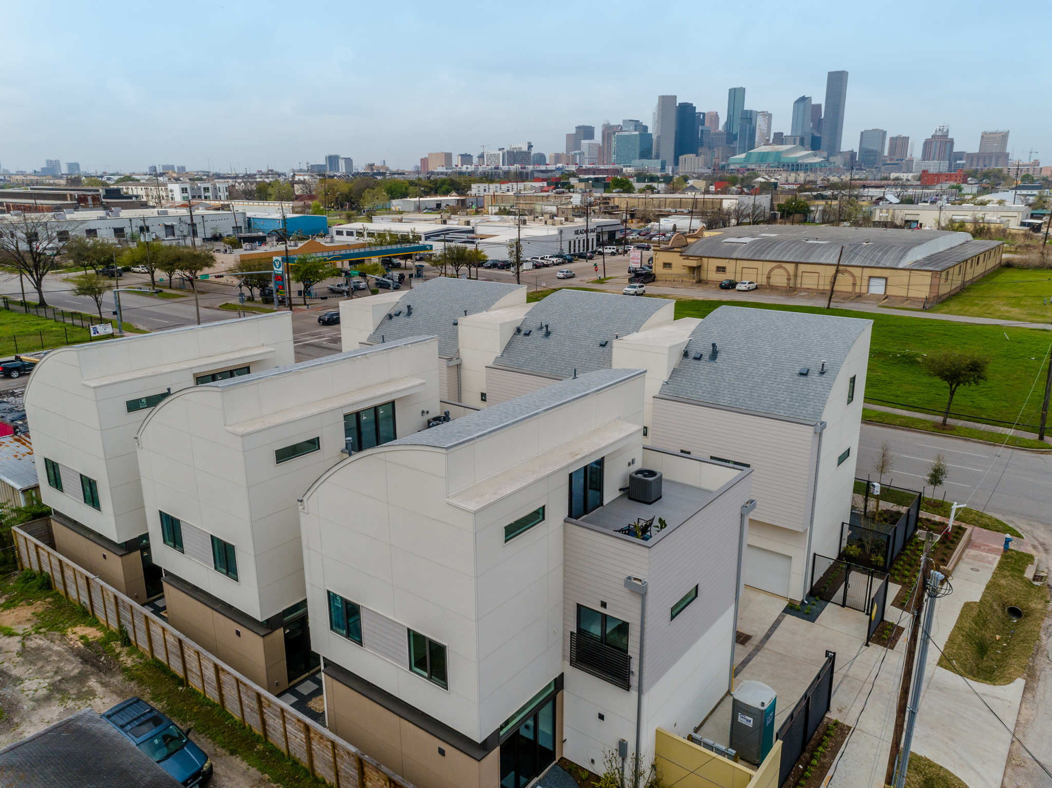  This community of six striking town homes is nestled on the edge of EaDo near in a vibrant corridor with rapid redevelopment.  