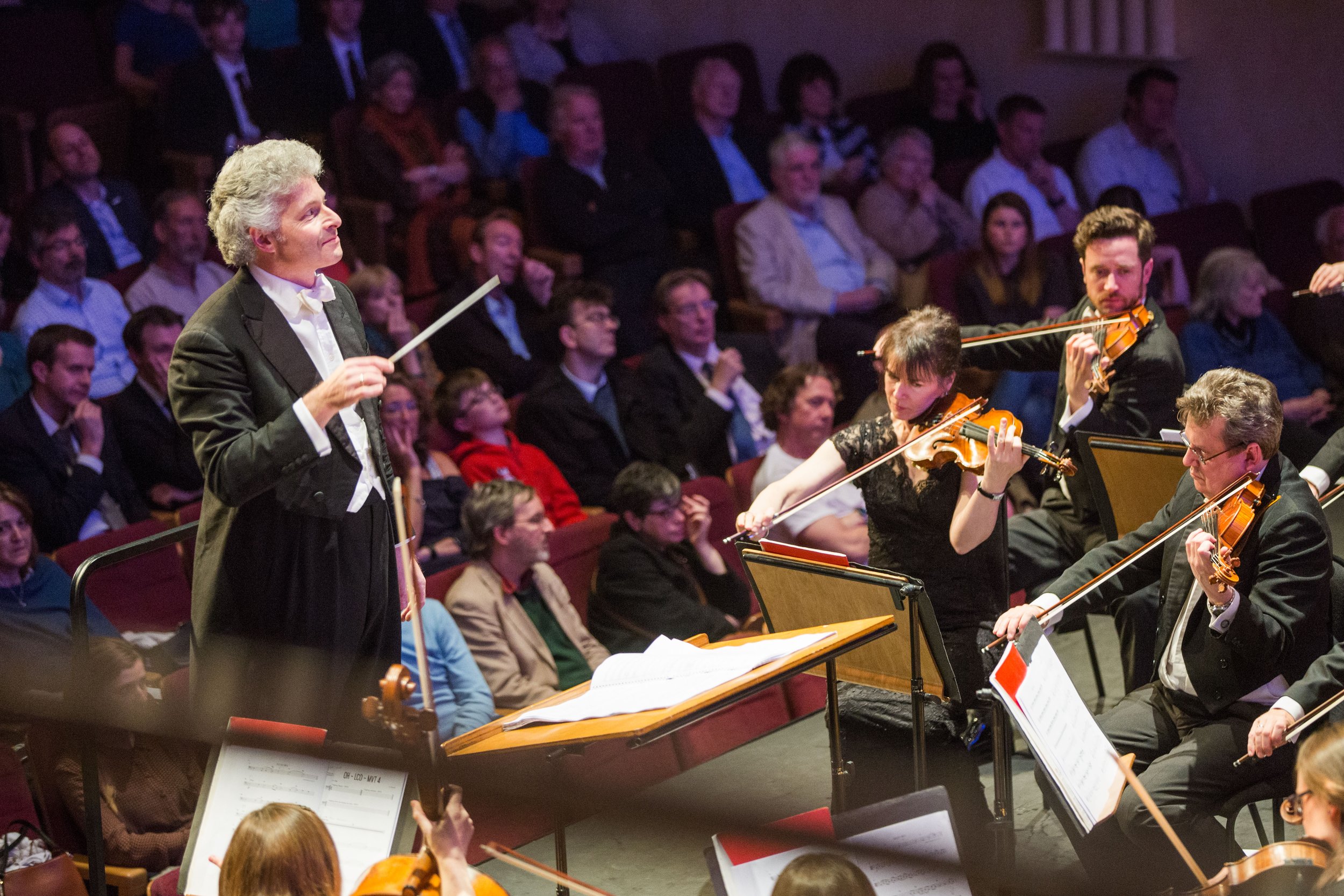 Robert Max conducts the Frinton Festival Orchestra