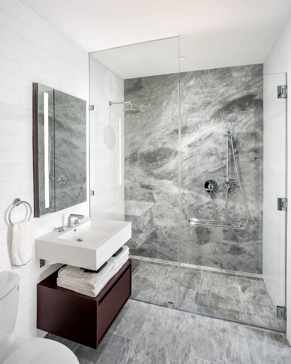 ©_Robert_Granoff_287_LES_Interior_Model_Bathroom.jpg