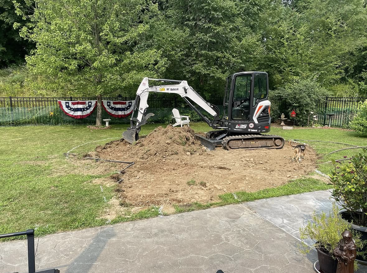 hardscapes_landscape_circlepatio_03.PNG