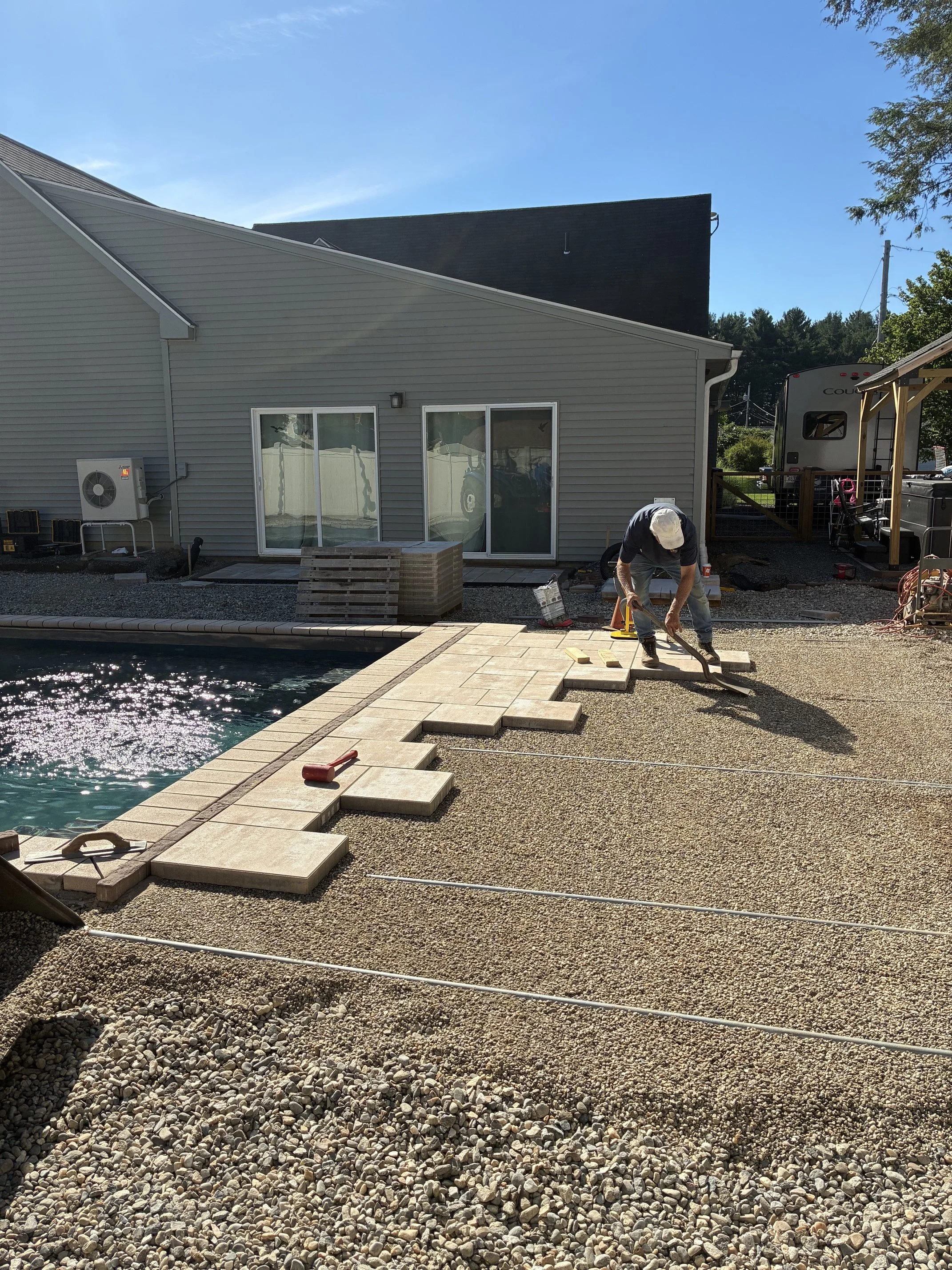 hardscapes_pool_during_02.jpeg