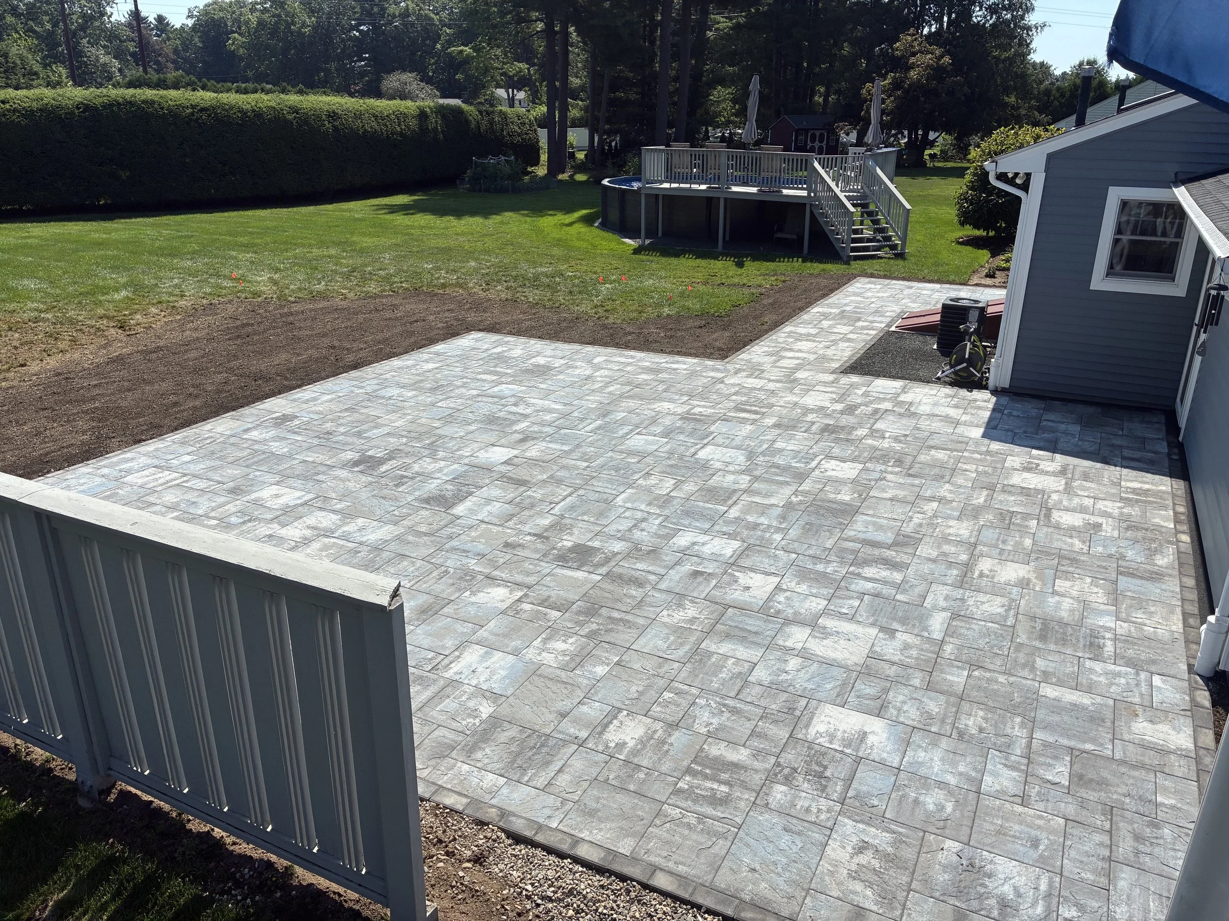 hardscapes_sidewalkpatio_after_01.jpeg