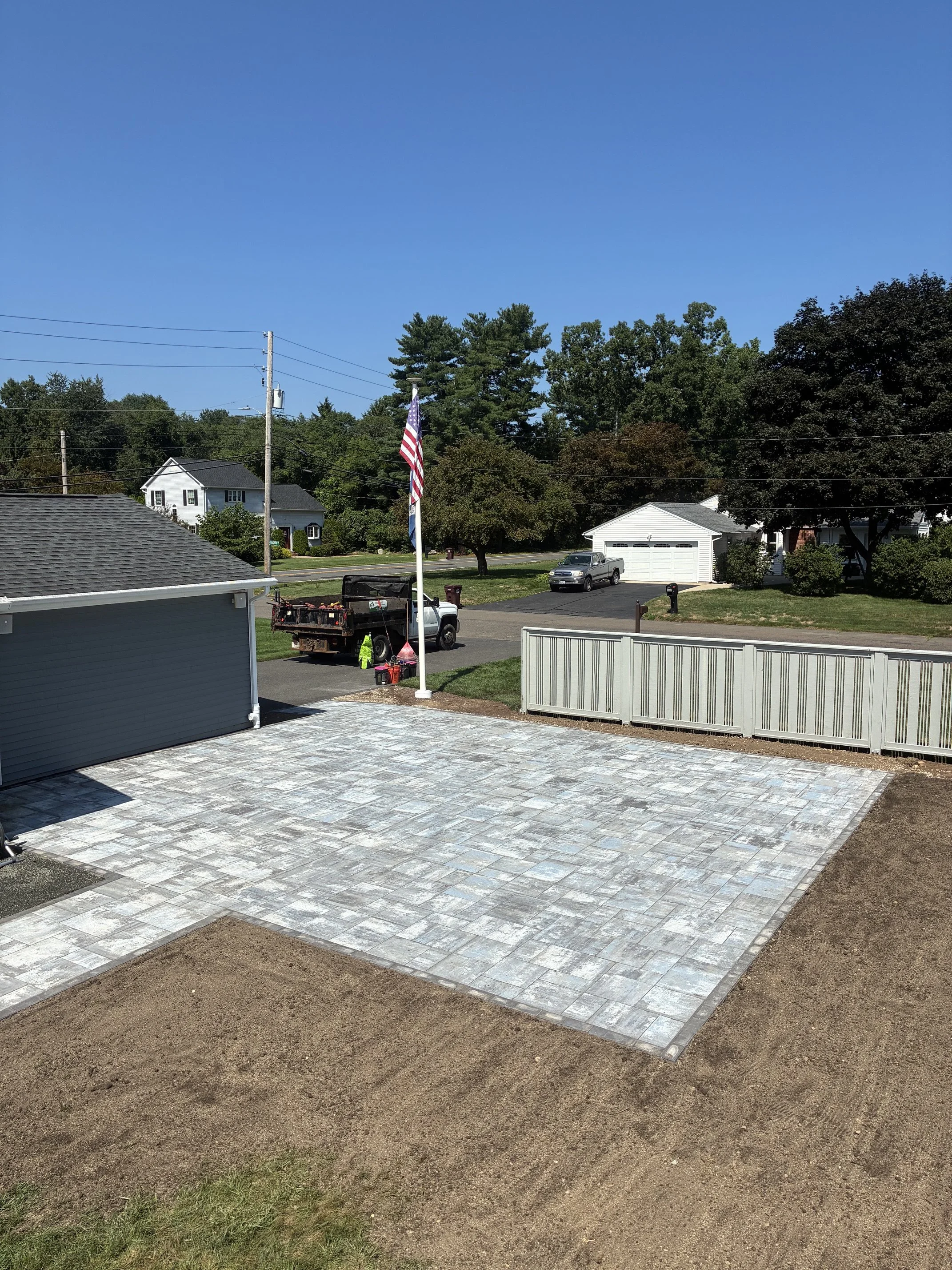 hardscapes_sidewalkpatio_after_04.jpeg
