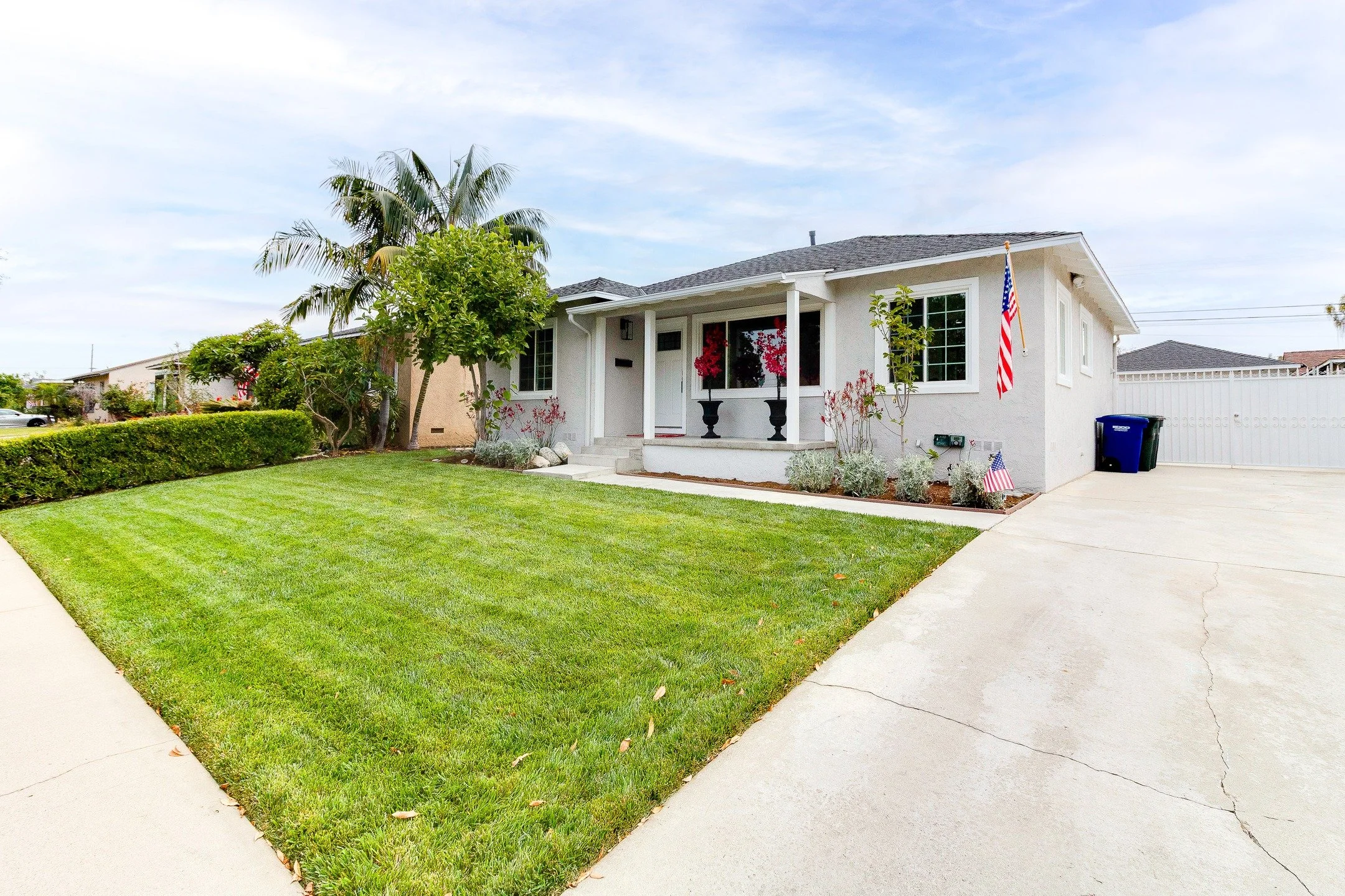 Lakewood Gem - Meticulous and delightful... updated home. #lakewoodcalifornia #lakewood #socal #socalliving #openfloorplan #realestate #prrealestate #realestatephotography #acmestudiosla